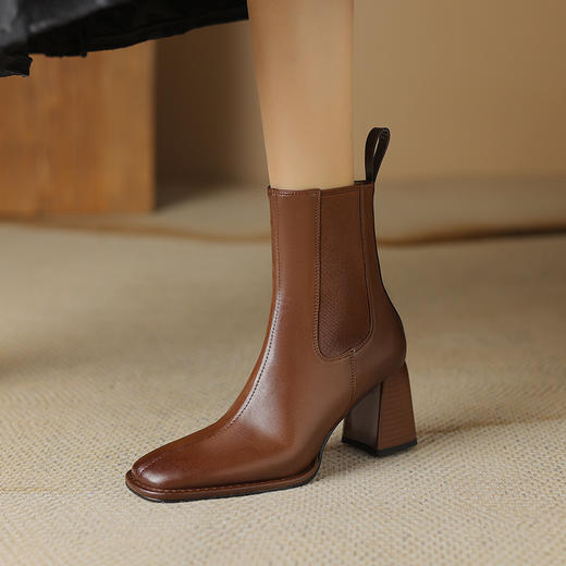 棕色粗跟法式小短靴，方头马丁软皮及裸靴DTN-A08-35 商品图0