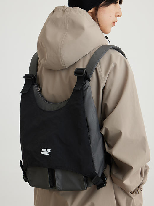 CryingCenter 黑灰机能户外背心型双肩包可斜挎 哭喊中心 商品图4