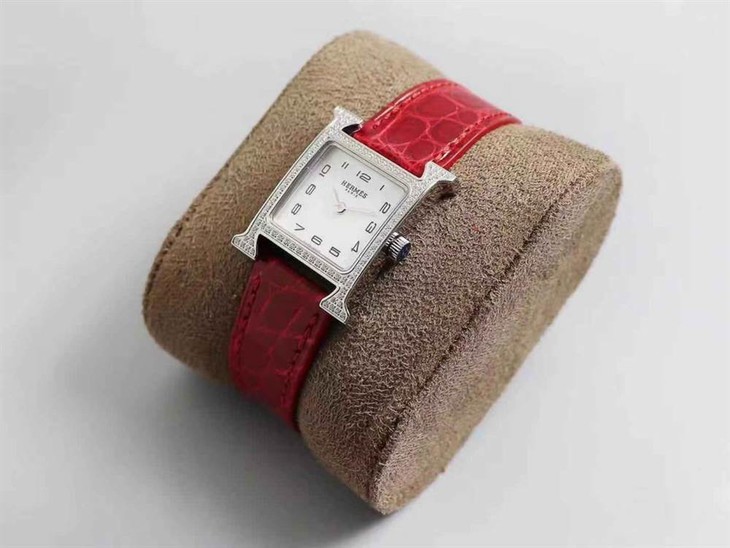 Z6厂爱马仕HeureH系列镶钻女士石英腕表评测