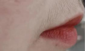 为什么女生也会长胡子？原因居然是......