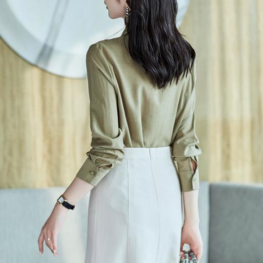 2023秋装新款衬衫女长袖大码简约军绿色女士衬衣A2732 商品图2