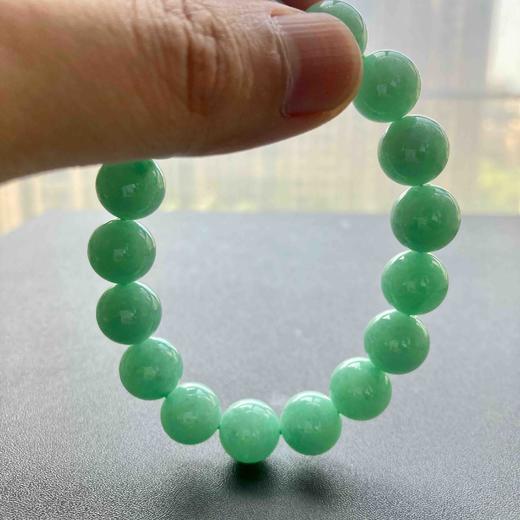糯冰种苹果绿翡翠珠串手钏 商品图7