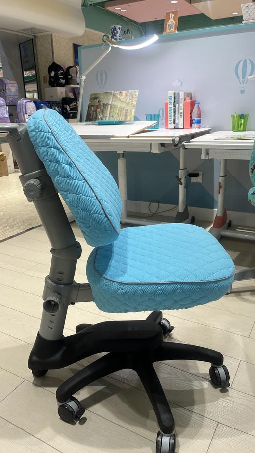 9楼大将作  康朴乐 样桌惊喜椅套餐-华威儿童学习桌椅可升降家用学生书桌桌椅套 商品图1