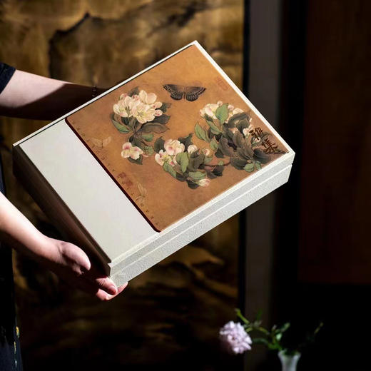 雅集·蝶恋花 普洱茶单饼礼盒 商品图0