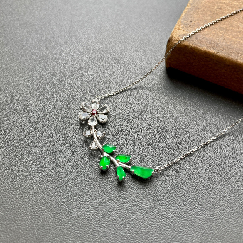 高冰种阳绿翡翠小花锁骨链18k白金镶嵌
