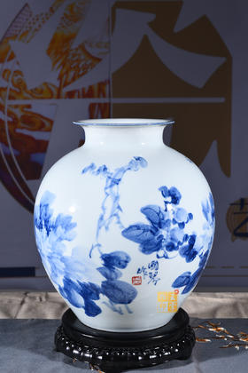 釉下五彩牡丹童子瓶