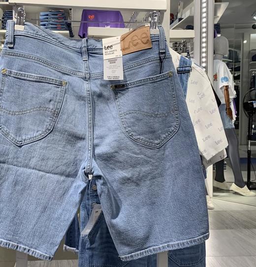 Lee商场同款2021年夏款男浅色水洗牛仔短裤LMR902CSCBHL 商品图2