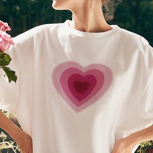 OLrain欧芮儿法式白色T恤女夏季2023新款宽松爱心印花中长款上衣 商品图3