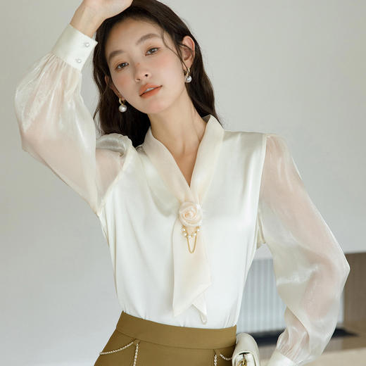 【铂金会员165/天猫229/差价64】(13111)2023新款春秋白色珠光缎面V领长袖气质漂亮职业雪纺衫上衣女衬衫 商品图3