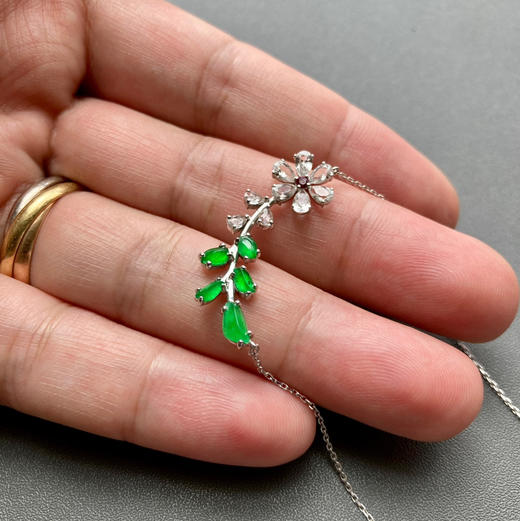 高冰种阳绿翡翠小花锁骨链18k白金镶嵌 商品图7