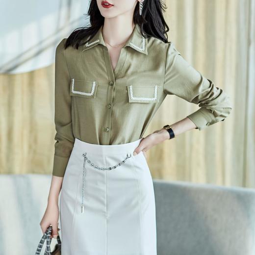 2023秋装新款衬衫女长袖大码简约军绿色女士衬衣A2732 商品图0