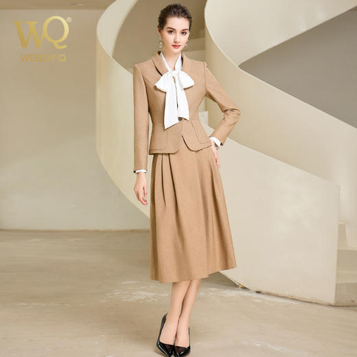 秋季高端时尚气质卡其色职业西装半身裙套装洋气宴会西服外套 商品图2