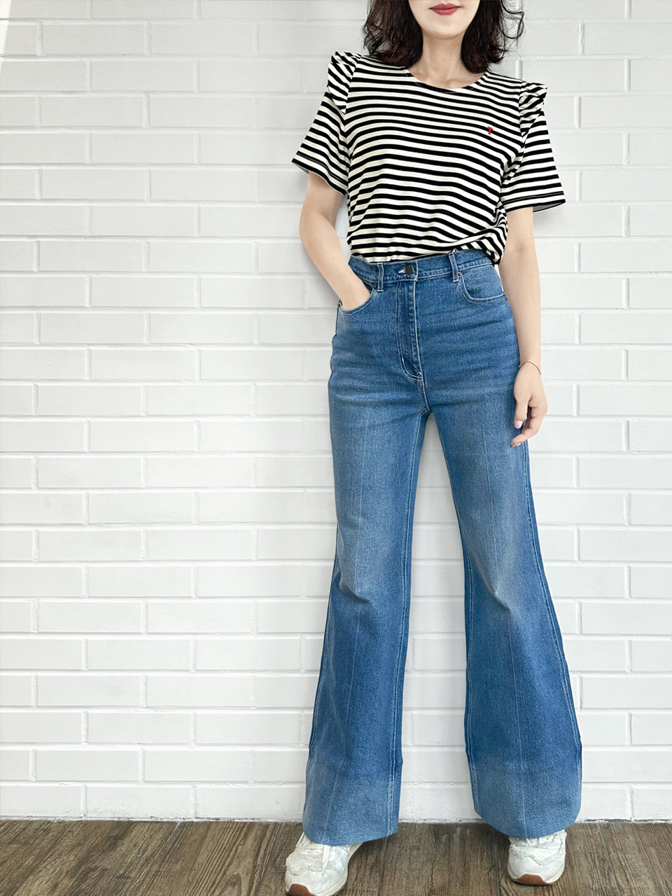 TYNVIE 水磨复古款修身喇叭牛仔裤