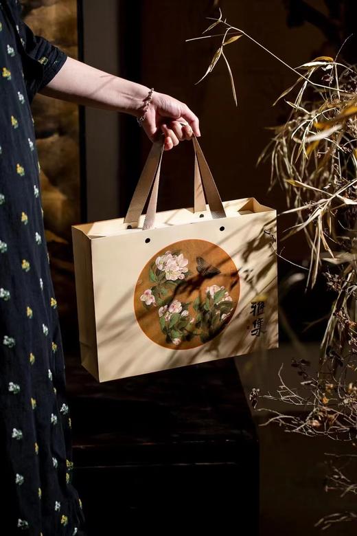 雅集·蝶恋花 普洱茶单饼礼盒 商品图1