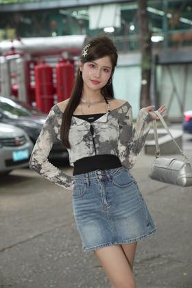 很爱这些自带氛围感的上衣