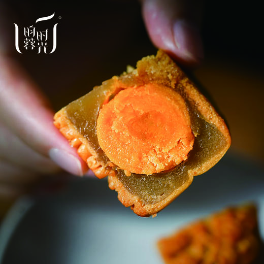 【昀蓉•中秋礼遇】花园酒店双黄白莲蓉月饼·传统岭南风味·皮薄馅足·清香丝滑（单盒180g/个*4装） 商品图3