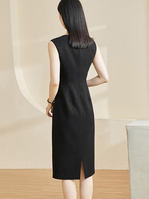 米思阳2026春季新款极简纯色无袖连衣裙圆领修身A字背心长裙2790 商品图1