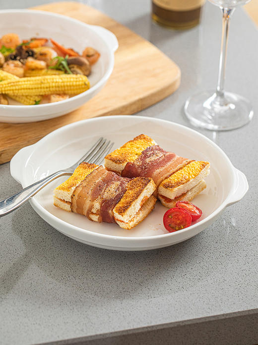 摩登主妇白色双耳餐盘高级感轻奢菜盘家用创意陶瓷特别好看的盘子 商品图0