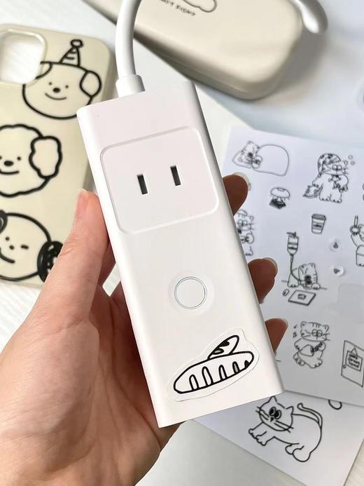 猫太推荐---【倍思·快充插线板】精致小巧自带快充头 六口供电：AC｜USB｜Type-C通吃一次性满足多设备的快充需求 商品图1