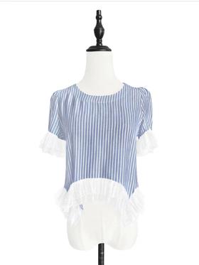 TYNVIE 双层荷叶边拼接短袖上衣 - 天蓝条纹