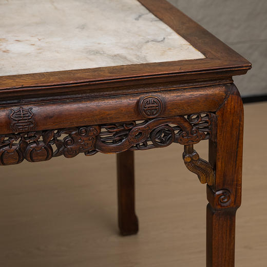 清中期 红木镶云石透雕事事如意八仙桌 商品图3