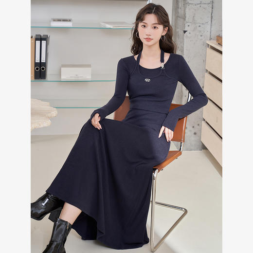 西遇长袖针织连衣裙女新款优雅坠垂感修身显瘦蓝色裙子D2138538 商品图0