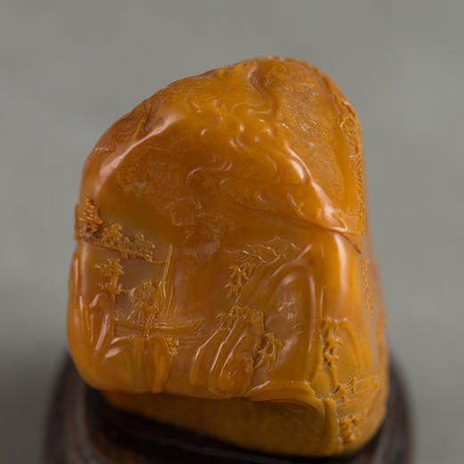 清 田黄石雕携琴访友山子摆件（红木座) 商品图2