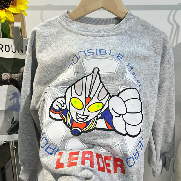 1_1008916404012843008