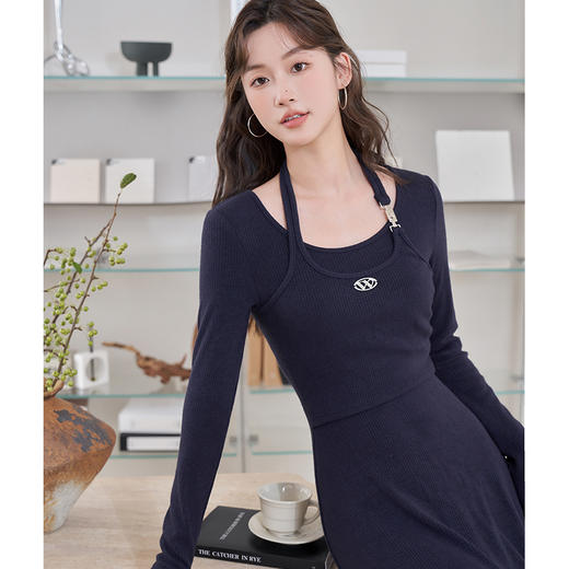 西遇长袖针织连衣裙女新款优雅坠垂感修身显瘦蓝色裙子D2138538 商品图2