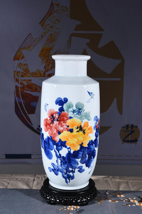 釉下五彩富贵吉祥赏瓶