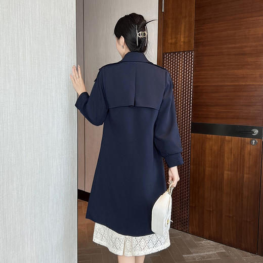 奢姿2024春季新款大码女装胖mm气质翻领灯笼袖通勤减龄风衣外套9933360008 商品图3