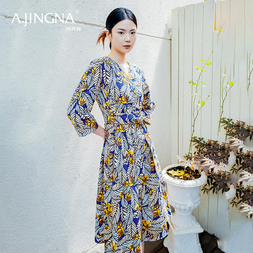 【商场同款】阿菁娜V领七分袖时尚印花连衣裙A28Q112005 商品图3