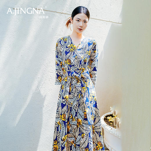 【商场同款】阿菁娜V领七分袖时尚印花连衣裙A28Q112005 商品图2