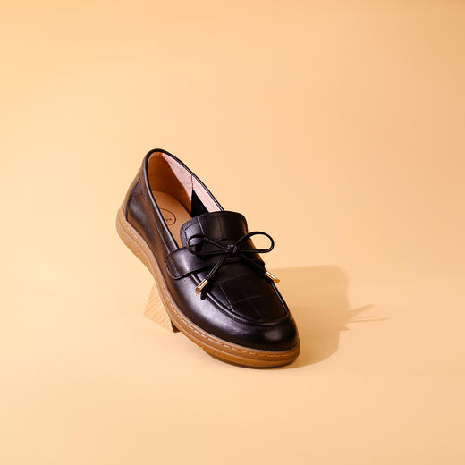 Safiya/索菲娅2023秋新款防滑平底蝴蝶结一脚蹬真皮单鞋 SF33112035 商品图8