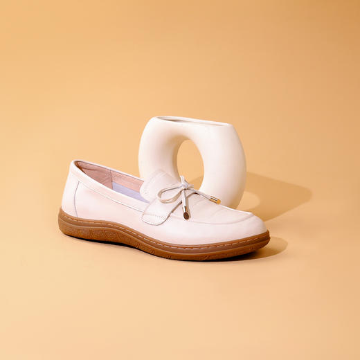 Safiya/索菲娅2023秋新款防滑平底蝴蝶结一脚蹬真皮单鞋 SF33112035 商品图5