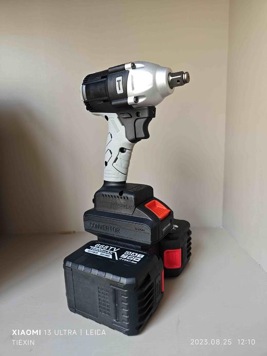 【货号05336】新款一拖二电池转换器大艺款插脚转大艺款插脚锂电链锯电池转换器充电器 商品图9