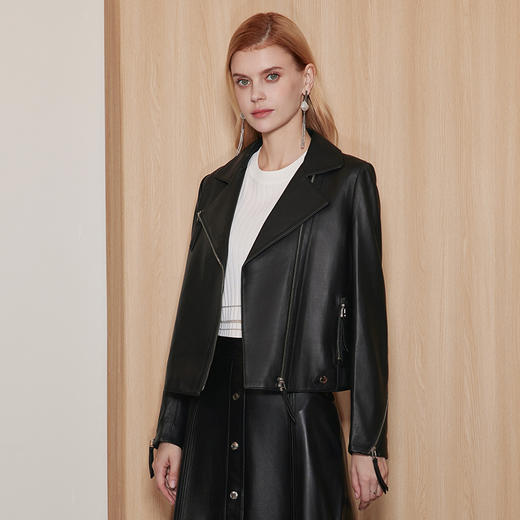 EITIE爱特爱冬季新款女装时尚干练显瘦外套女短款皮衣7193802 商品图3