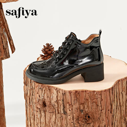 Safiya/索菲娅2023冬季新品 复古英伦风圆头漆皮系带粗跟厚底短靴（绒里）） SF34116005/SF34118005 商品图2