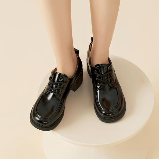 Safiya/索菲娅2023秋季新品 复古英伦风粗跟厚底系带深口小皮鞋 SF33112001 商品图8