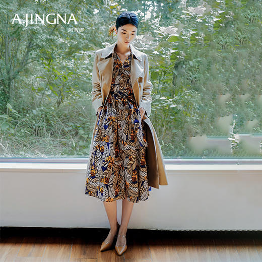 【商城同款】阿菁娜经典双排扣驼色长款时尚风衣外套A28Q105006 商品图2