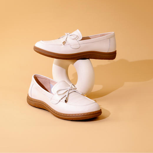 Safiya/索菲娅2023秋新款防滑平底蝴蝶结一脚蹬真皮单鞋 SF33112035 商品图4