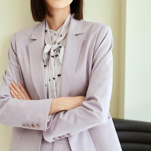 玳莎收腰显瘦西装女2023年秋季新款气质通勤职业装修身一粒扣外套  DC37303 商品图3