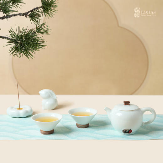 陆宝-中秋茶礼茶具套装高档轻奢一壶两杯 月来悦好 商品图3