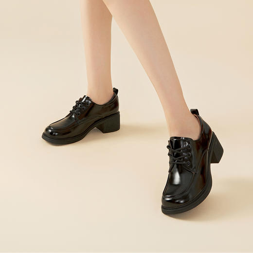 Safiya/索菲娅2023秋季新品 复古英伦风粗跟厚底系带深口小皮鞋 SF33112001 商品图7