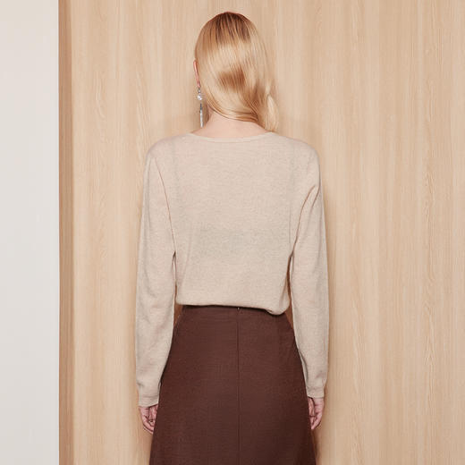 EITIE爱特爱冬季新款100%山羊绒舒适保暖套头纯色显瘦针织衫7201905 商品图5