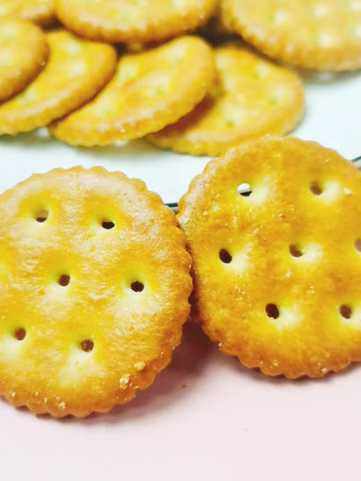 哈瓦丽那撒盐饼干海盐椰乳味200g 商品图1