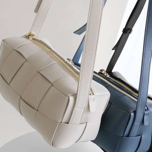 【一线代工】女士羊皮编织包枕头方包 商品图1