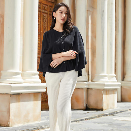 东黎 • 小山羊绒女士秋冬圆领时尚百搭披肩 3107 商品图6