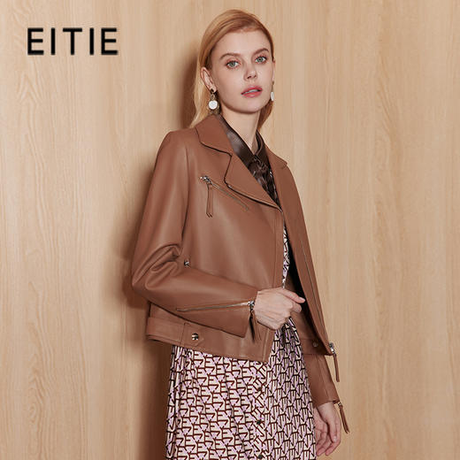 EITIE爱特爱冬季新款女装时尚干练显瘦外套女短款皮衣7193802 商品图6