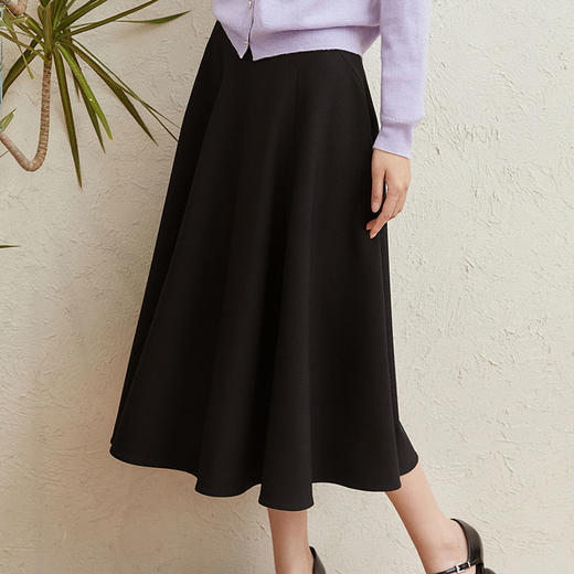 玳莎气质显瘦大摆伞裙2023年秋季新款垂感黑色赫本风中长款A字裙  DC34302 商品图1